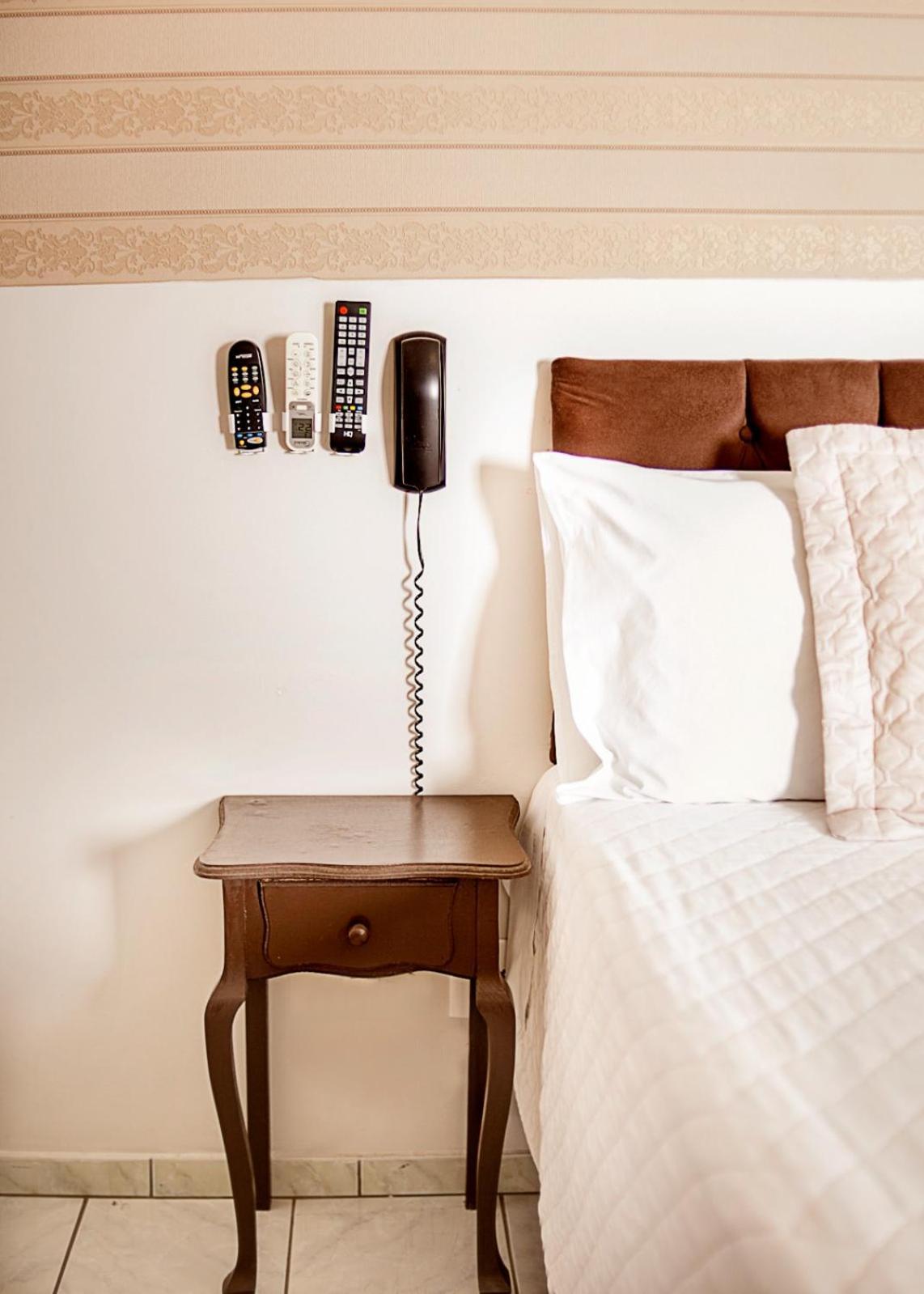 Hotel Grezelle Santa Bárbara Екстериор снимка