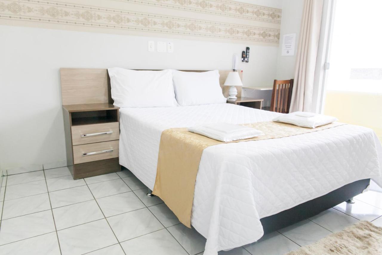 Hotel Grezelle Santa Bárbara Екстериор снимка