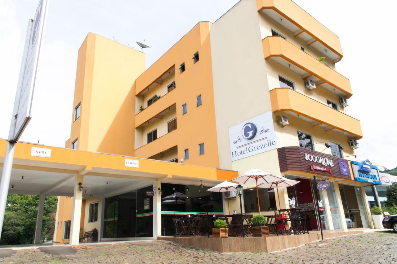 Hotel Grezelle Santa Bárbara Екстериор снимка